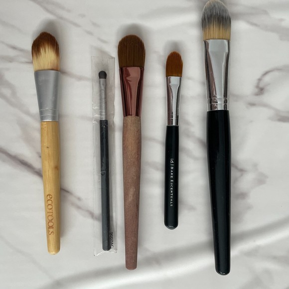Set of 5 Makeup Brushes - Picture 1 of 3